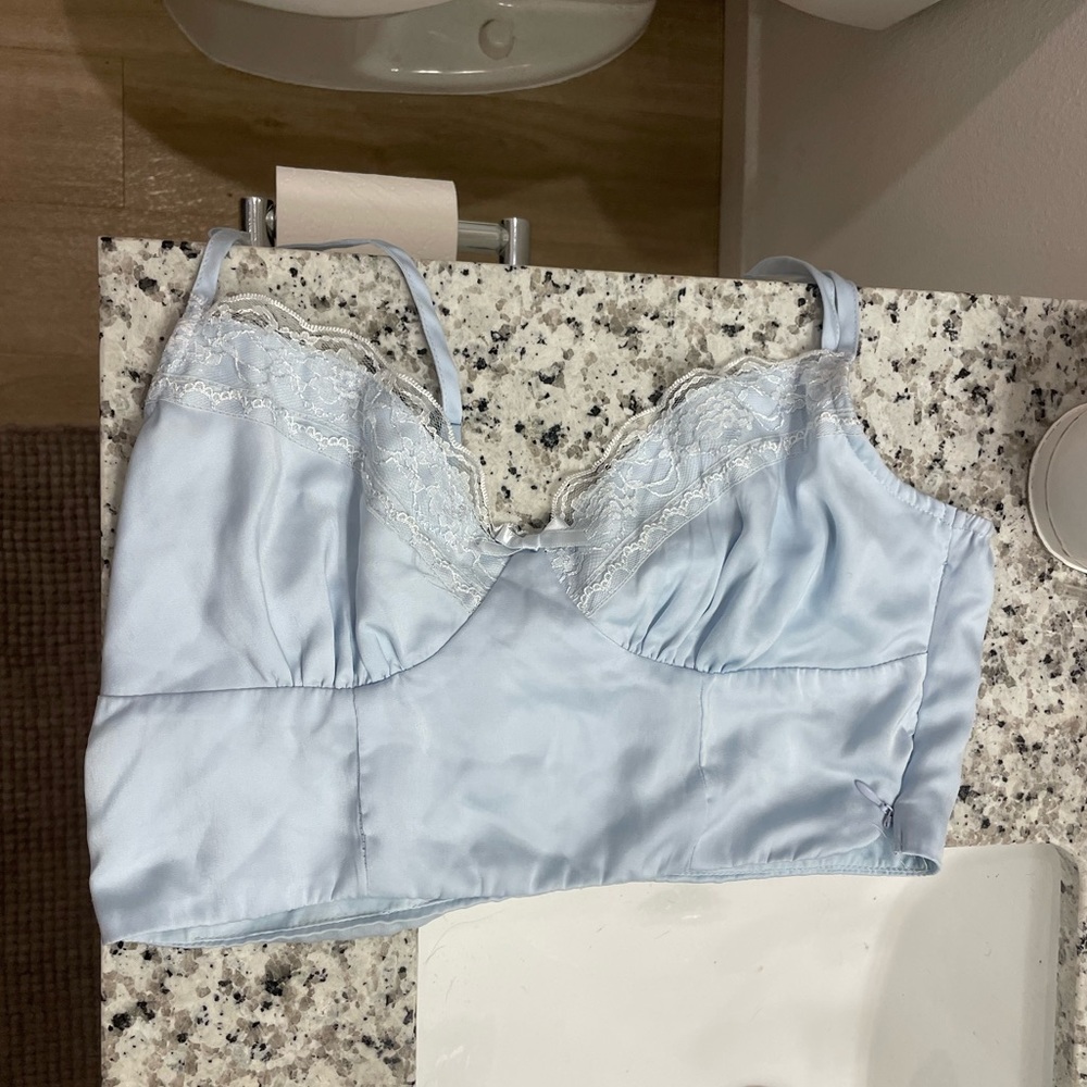 US SIZE 8 baby blue top princess polly